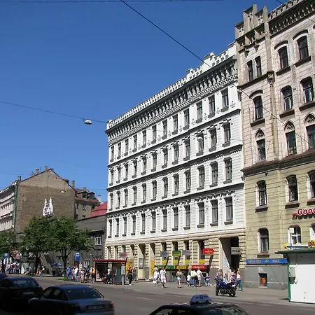 Antik Viesnīca 3*